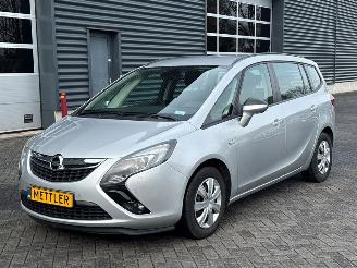 krockskadad bil auto Opel Zafira TOURER 1.4 Turbo 16V Ecotec MPV  Benzine 1.364cc 103kW (140pk) FWD 2012/2