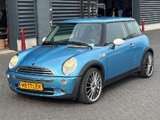 skadebil auto Mini Mini ONE 1.6 16V Hatchback  Benzine 1.598cc 66kW (90pk) FWD 2005/6