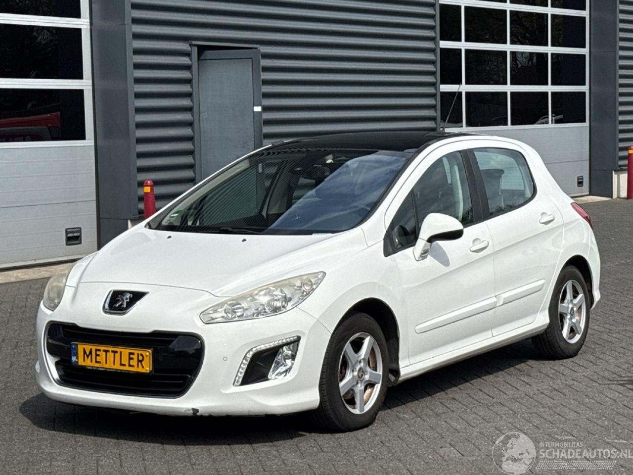 Peugeot 308 1.6 VTI 16V Hatchback Benzine 1.598cc 88kW (120pk) FWD