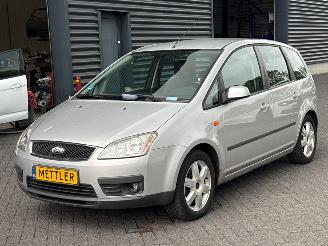 krockskadad bil auto Ford Focus C-Max 1.6 16V MPV  Benzine 1.596cc 74kW (101pk) FWD 2005/9