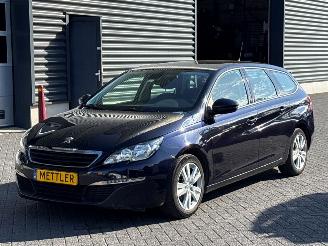 Coche accidentado Peugeot 308 1.6 BlueHDi 120 Combi/o 4Dr Diesel 1.560cc 88kW (120pk) FWD 2015/11