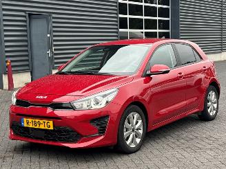 Avarii autoturisme Kia Rio 1.0i T-GDi 100 12V Hatchback  Benzine 998cc 74kW (101pk) FWD 2022/11