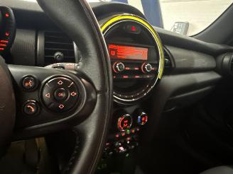Mini Cooper 1.5 12V Cooper Hatchback 2Dr Benzine 1.499cc 100kW (136pk) FWD picture 15