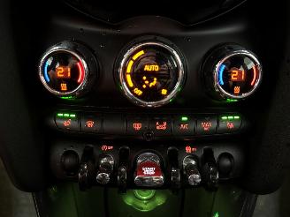 Mini Cooper 1.5 12V Cooper Hatchback 2Dr Benzine 1.499cc 100kW (136pk) FWD picture 17