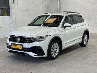 krockskadad bil auto Volkswagen Tiguan R-line 1.4 TSI Plug-in eHybrid 16V SUV  Elektrisch Benzine 1.395cc 180kW (245pk) FWD 2020-11/2024-04  DGEA 2021/6