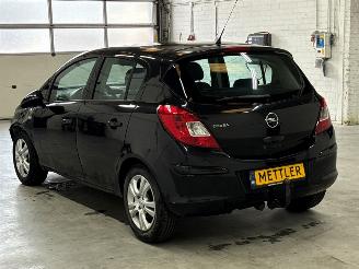 Opel Corsa 1.4 16V Twinport Hatchback  Benzine 1.364cc 66kW (90pk) FWD picture 3
