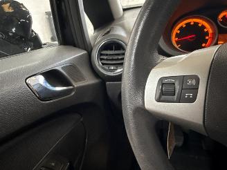 Opel Corsa 1.4 16V Twinport Hatchback  Benzine 1.364cc 66kW (90pk) FWD picture 16