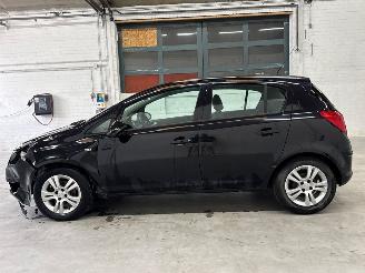 Opel Corsa 1.4 16V Twinport Hatchback  Benzine 1.364cc 66kW (90pk) FWD picture 2