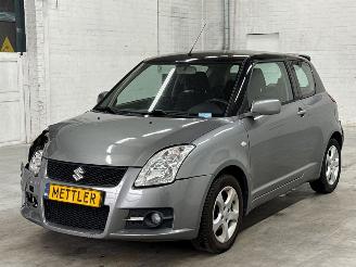 Suzuki Swift 1.3 VVT 16V Hatchback  Benzine 1.328cc 68kW (92pk) FWD picture 1