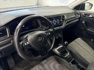 Volkswagen T-Roc 1.5 TSI Evo BMT 16V SUV  Benzine 1.498cc 110kW (150pk) FWD picture 11