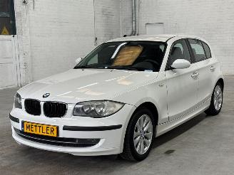 Vaurioauto  passenger cars BMW 1-serie 116i 1.6 16V Hatchback 4Dr Benzine 1.597cc 90kW (122pk) RWD 2008/12