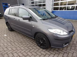 skadebil auto Mazda 5 2.0 EXECUTIVE 7 PERSOONS Met Gebruikte onderdelen erbij 2007/9