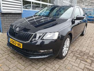 Voiture accidenté Skoda Octavia 1.0 TSI Greentech Business Edition 2020/8