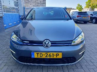 Volkswagen e-Golf  picture 8