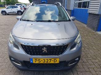 Peugeot 2008 1.2 PureTech Blue Lion picture 9