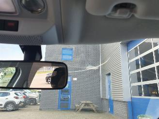 Peugeot 2008 1.2 PureTech Blue Lion picture 12