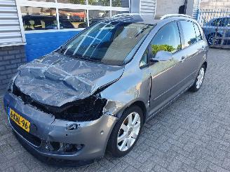 damaged passenger cars Volkswagen Golf plus Automaat 1.4 TSI Highline 2012/6