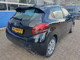 Peugeot 208 1.2 PureTech Blue Lion picture 5