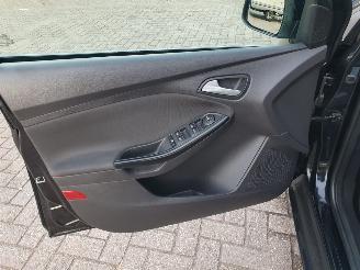 Ford Focus 1.0 EcoBoost Trend schadevrij picture 11