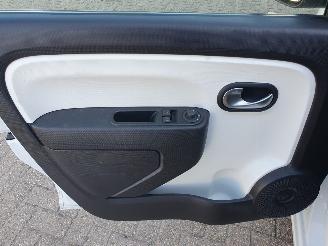 Renault Twingo 1.0 SCe Collection picture 10