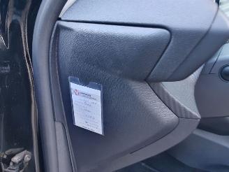 Peugeot 208 1.2 PureTech Active Pack picture 15