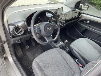 Volkswagen Up! 1.0 move up! BlueMotion N.A.P 5.drs airco navi prachtig!!! picture 7
