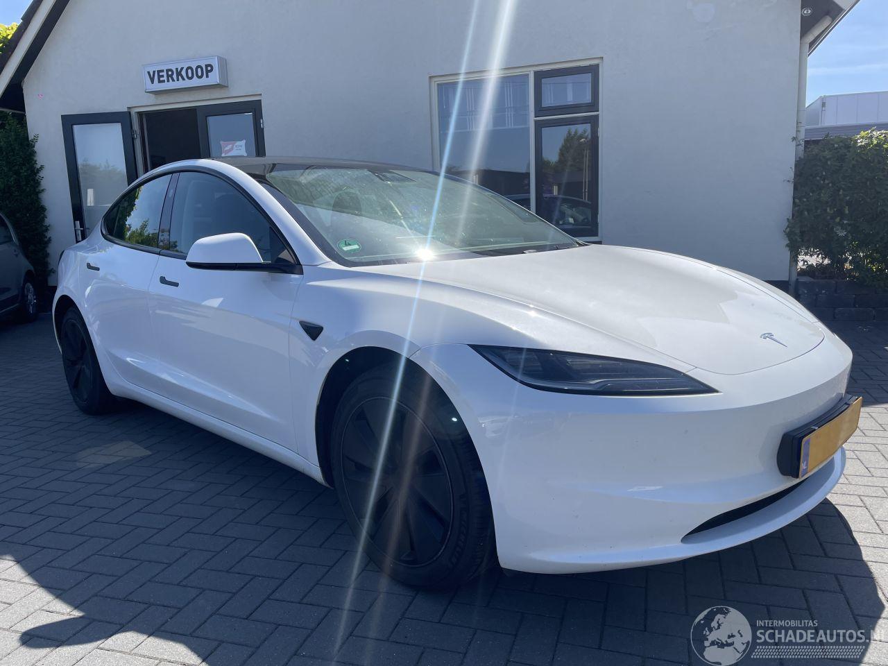 Tesla Model 3 RWD 60 kWh N.A.P NL AUTO PRACHTIG!!!!