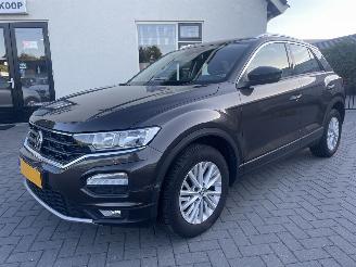 krockskadad bil auto Volkswagen T-Roc 1.5 TSI Style AUTOMAAT N.A.P NL AUTO PRACHTIG!!! 2018/8