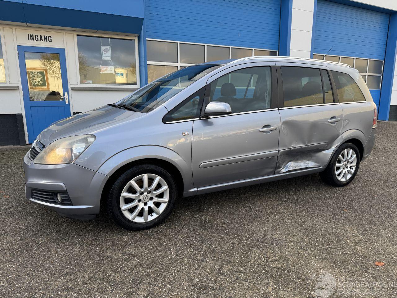 Opel Zafira 2.2 AUTOMAAT 7-PERSOONS  EXECUTIVE