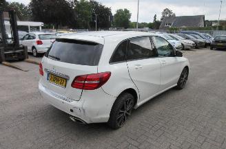 Mercedes B-klasse 180 AMBITION picture 2