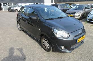 Damaged car Mitsubishi Space-star 1.0 Inform 5-drs airco 2013/3