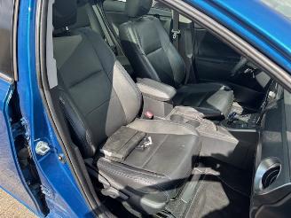 Toyota Auris 1.8 Hybrid Lease+ Pano picture 11