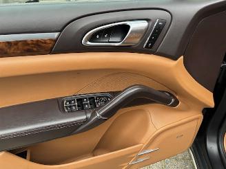 Porsche Cayenne 4.8 S  Automaat Pano 400pk picture 18
