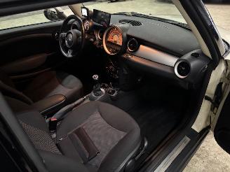 Mini One 1.6 One Minimalist airco picture 12