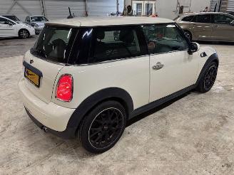 Mini One 1.6 One Minimalist airco picture 3