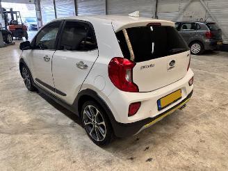 damaged passenger cars Kia Picanto 1.2 5-drs X-Line Clima (km 26.661 Nap) 2018/9