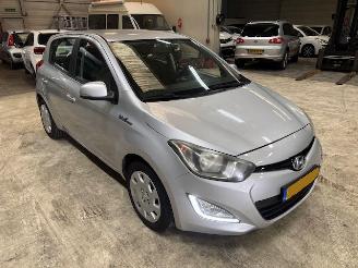 skadebil auto Hyundai I-20 1.2 I-motion 5-drs airco 2013/4