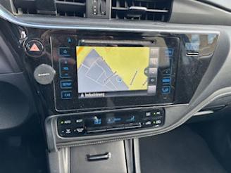 Unfallwagen Toyota Auris 1.2 T  Aspiration clima 2016/9