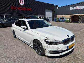 skadebil auto BMW 5-serie 530e iPerformance High Exect.automaat 2017/8