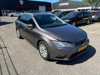 krockskadad bil auto Seat Leon 1.0 TSI Style Connect 2015/10