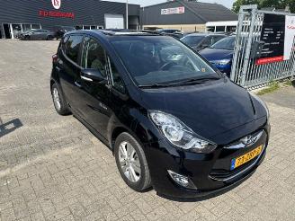 Voiture accidenté Hyundai Ix20 1.4i I-Vision clima Nap 2013/1