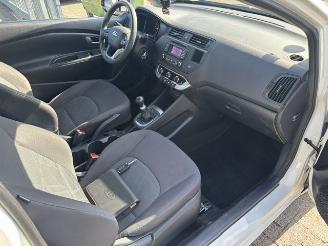 Kia Rio 1.2 Comfort airco NAP picture 13