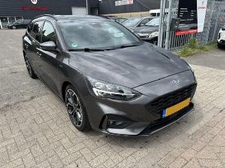 Damaged car Ford Focus 1.0 EcoB.ST-Line NAP 2018/11