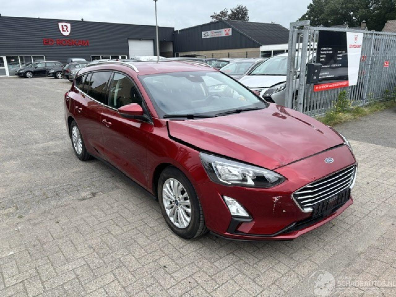 Ford Focus 1.0 EcoB. Automaat Titanium