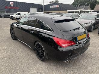 uszkodzony samochody osobowe Mercedes Cla-klasse 180 Orange Art Edition  Automaat 2016/2