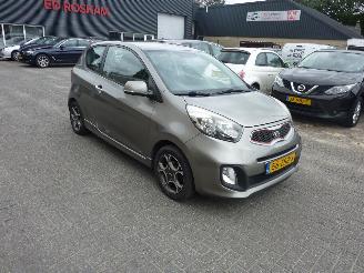 Unfallwagen Kia Picanto 1.0 CVVT DESIGN EDITION AIRCO 2013/1