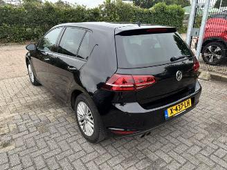 damaged passenger cars Volkswagen Golf 1.4 TSI ACT Highline 150pk 2014/10