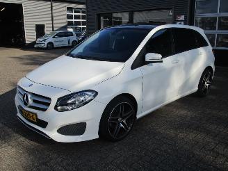Auto incidentate Mercedes B-klasse 180 2017/2