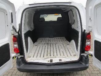 Peugeot Partner 120 1.6 HDI L1 XR Profit+ picture 15