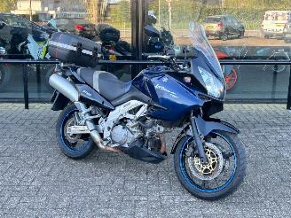 Vaurioauto  motor cycles Suzuki V-Strom 1000 DL1000 2003/3